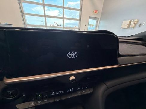 Used 2025 Toyota Crown Signia w/ Advanced Technology Package AWD/4WD image 23