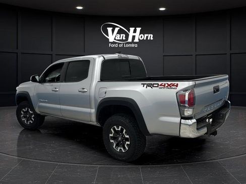 Used 2023 Toyota Tacoma TRD Off-Road image 3