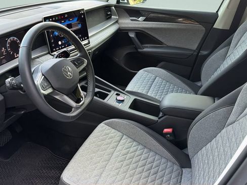 Used 2026 Volkswagen Tiguan S FWD image 31