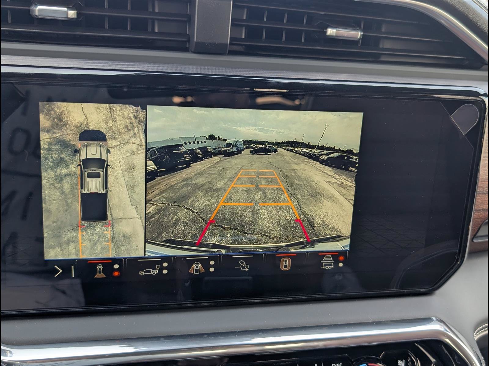 New 2026 GMC Sierra 2500 Denali Ultimate AWD/4WD image 7
