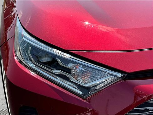 Used 2019 Toyota RAV4 Limited AWD/4WD image 32