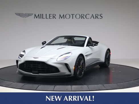 New 2026 Aston Martin V8 Vantage S RWD image 1