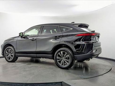 Used 2021 Toyota Venza LE AWD/4WD image 6