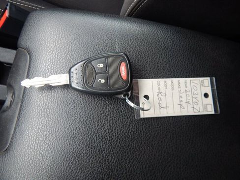 Used 2014 Jeep Wrangler Unlimited Sahara AWD/4WD image 28