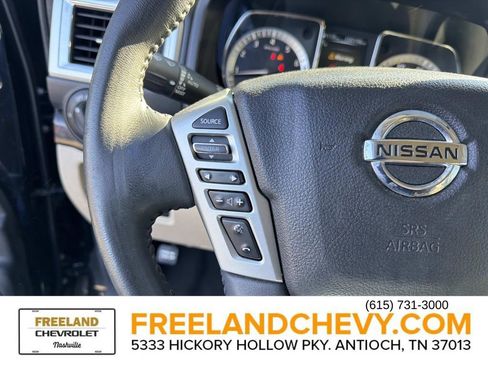 Used 2017 Nissan Titan SV image 33