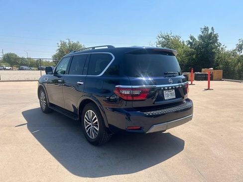 Used 2021 Nissan Armada SL w/ Captain's Chairs Package RWD image 3