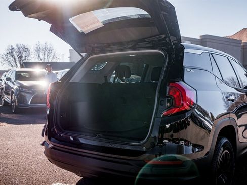 Used 2020 GMC Terrain SLE image 35