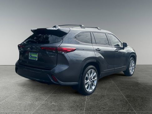 Used 2023 Toyota Highlander Limited image 7