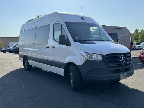 New 2024 Mercedes-Benz Sprinter 2500 image 4