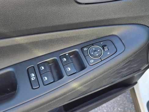 Used 2023 Hyundai Santa Fe SE w/ Cargo Package image 18