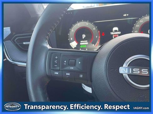 Certified 2025 Nissan Kicks SR image 21