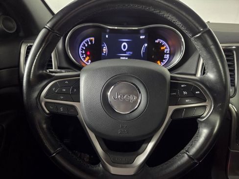 Used 2021 Jeep Grand Cherokee Laredo AWD/4WD image 16