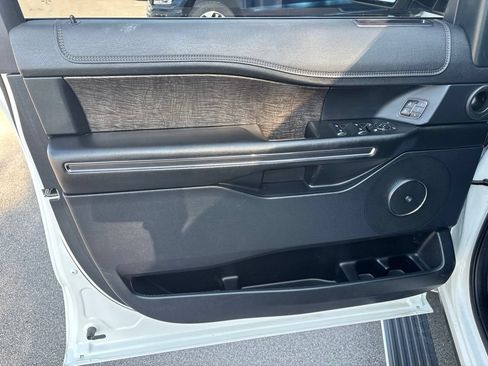 Used 2021 Ford Expedition Limited AWD/4WD image 13