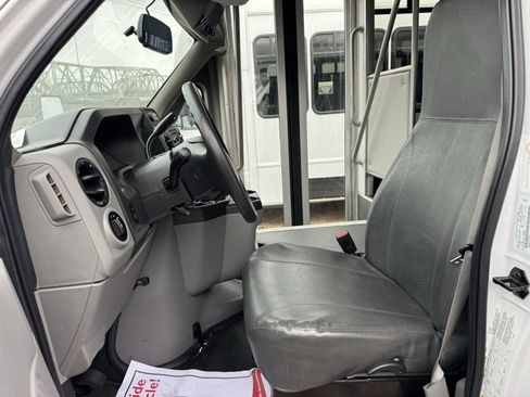 Used 2019 Ford E-350 and Econoline 350 Super Duty w/ Shuttle Bus Prep Package image 9