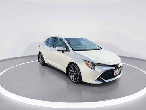 Certified 2022 Toyota Corolla XSE FWD image 2
