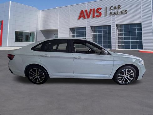 Used 2025 Volkswagen Jetta Sport FWD image 5