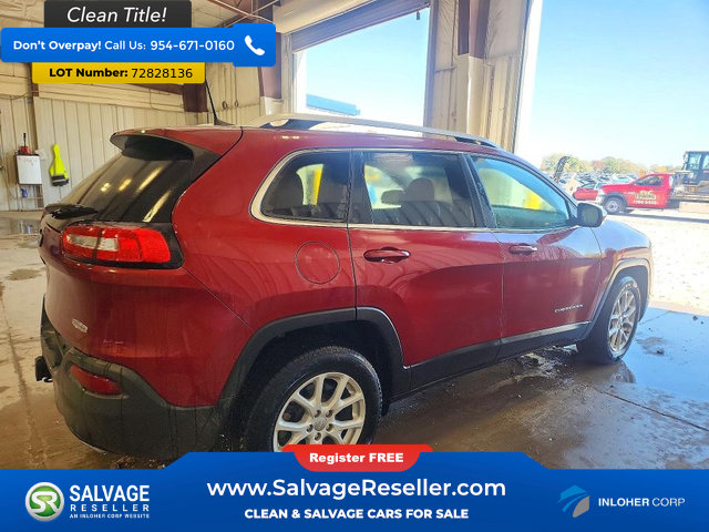 Used 2017 Jeep Cherokee Latitude w/ Cold Weather Group AWD/4WD image 4