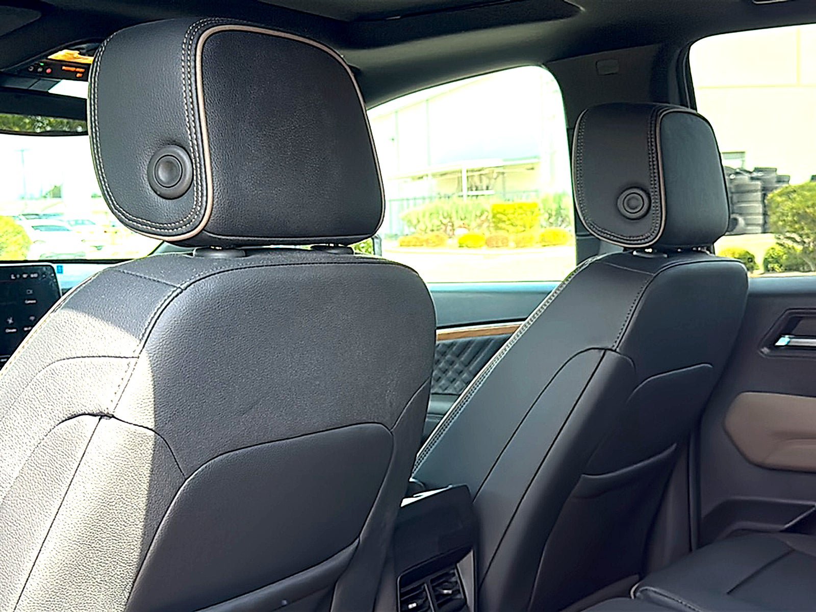 Used 2024 GMC Canyon Denali AWD/4WD image 18