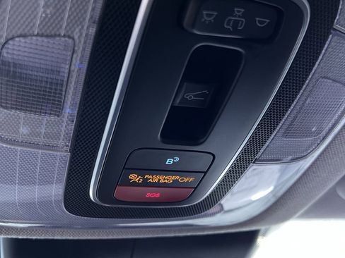 Used 2025 Hyundai Elantra Limited image 30