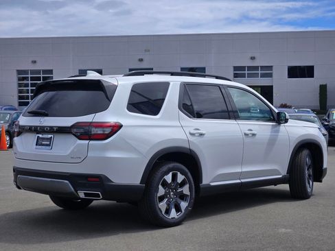 New 2026 Honda Pilot Elite image 5