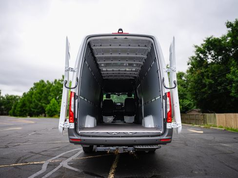 New 2026 Mercedes-Benz Sprinter 2500 image 12