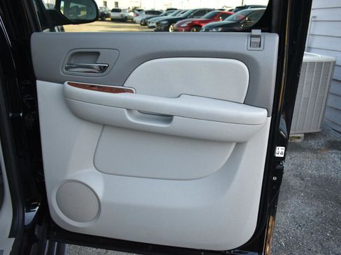 Used 2009 Chevrolet Avalanche LTZ image 36