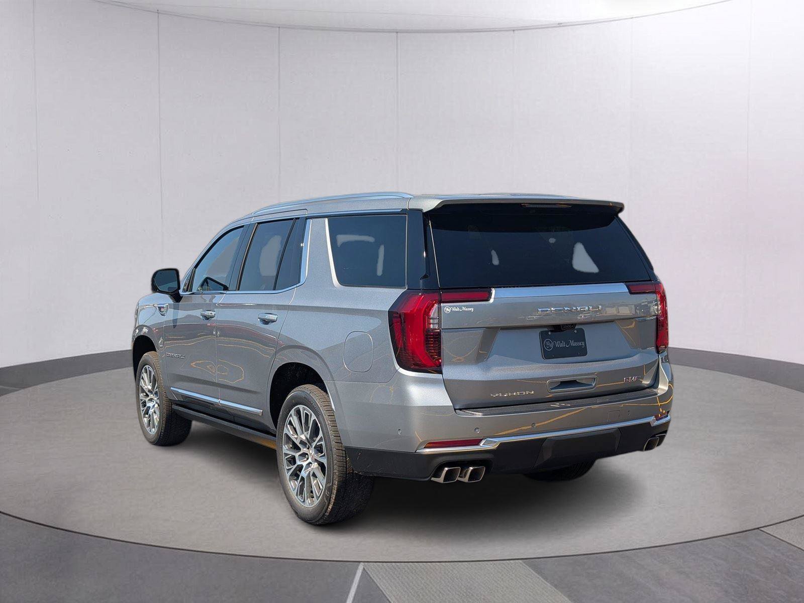 New 2026 GMC Yukon Denali w/ Denali Reserve Package AWD/4WD image 3