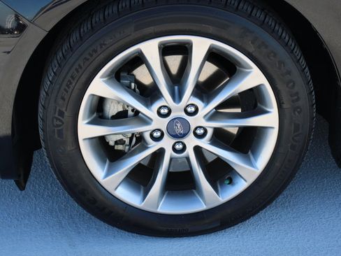 Used 2018 Ford Fusion Energi SE image 9