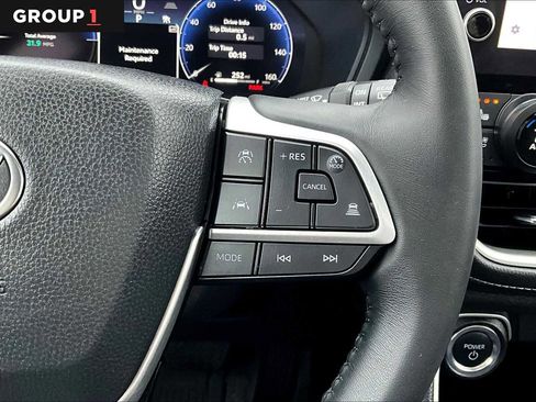 Used 2025 Toyota Grand Highlander AWD Hybrid image 25