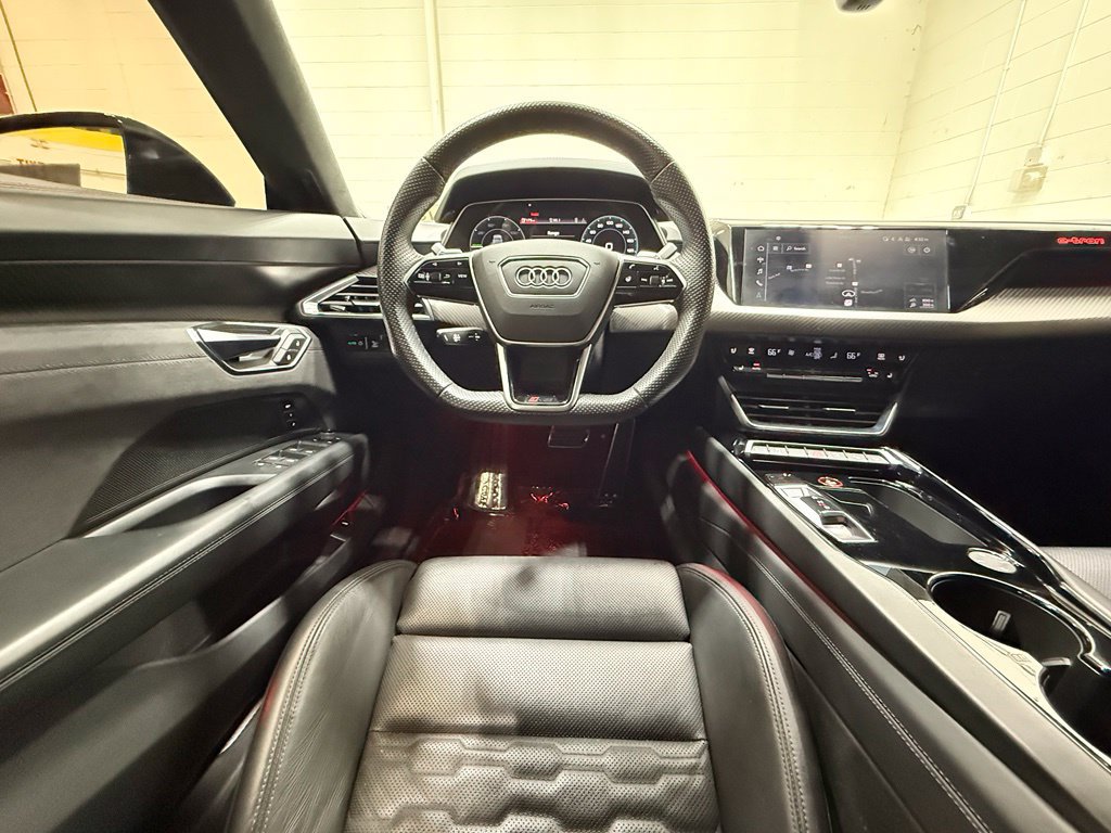 Used 2023 Audi RS e-tron GT w/ Ceramic Brake Package AWD/4WD image 39