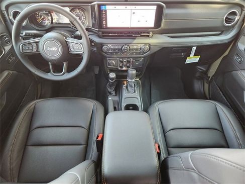 New 2025 Jeep Gladiator Sport image 17