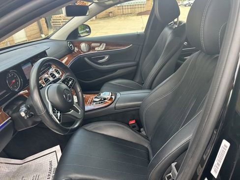 Used 2019 Mercedes-Benz E 300 4MATIC image 9