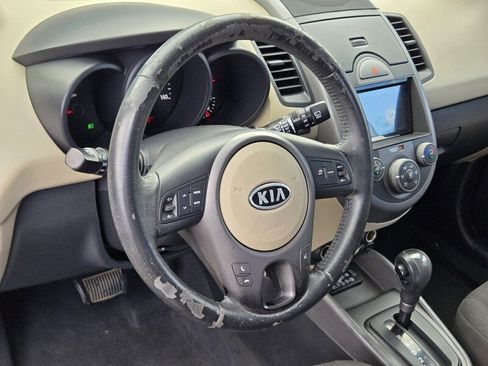 Used 2010 Kia Soul ! FWD image 18