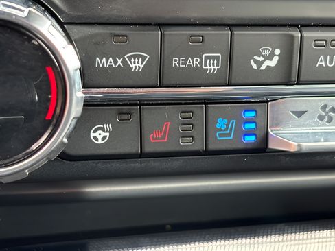 Used 2023 Ford F150 Lariat AWD/4WD image 10