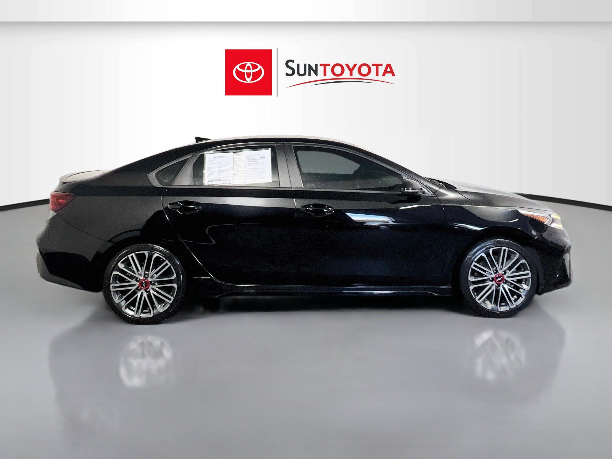Used 2023 Kia Forte GT FWD image 2