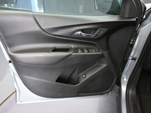 Used 2024 Chevrolet Equinox LT image 25