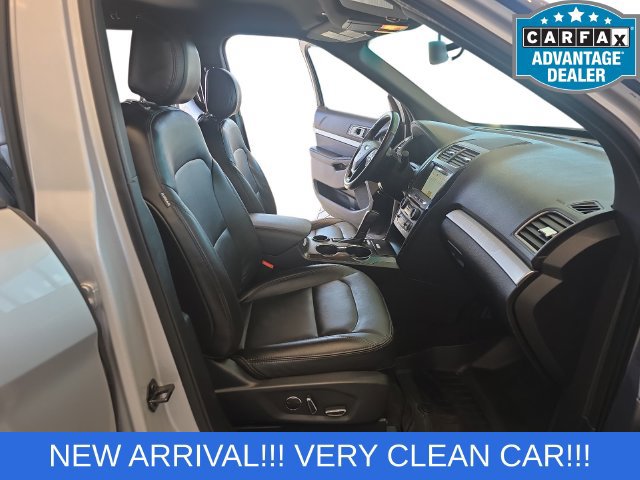 Used 2017 Ford Explorer XLT w/ Equipment Group 202A FWD image 10