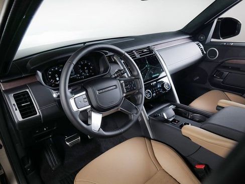 New 2026 Land Rover Discovery Dynamic SE AWD/4WD image 17