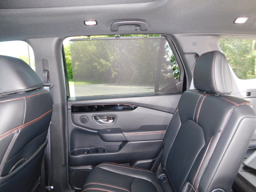 Used 2025 Honda Pilot TrailSport image 24