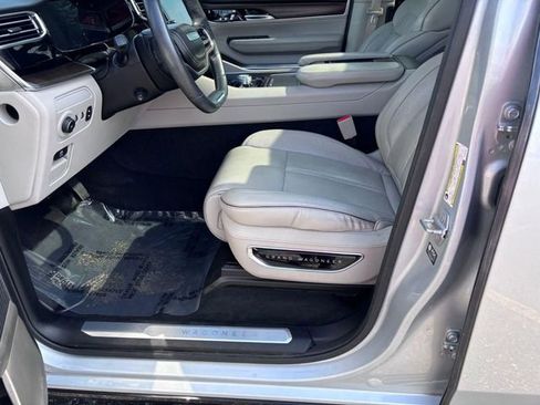Used 2022 Jeep Grand Wagoneer Series II w/ Convenience Group III AWD/4WD image 10