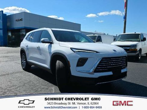 Used 2026 Buick Enclave Preferred FWD image 3