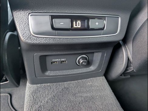 Used 2025 Audi Q5 2.0T Premium AWD/4WD image 19