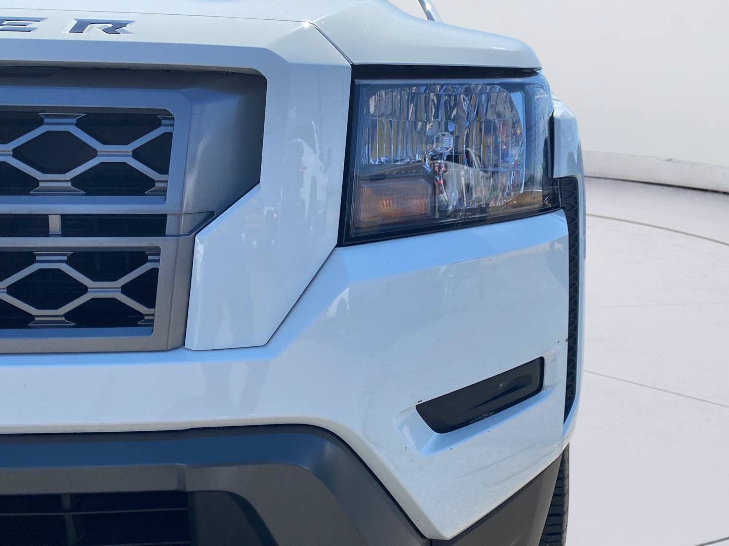 Used 2024 Nissan Frontier SV RWD image 11