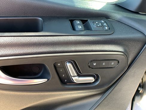 Used 2022 Mercedes-Benz Sprinter 2500 image 12