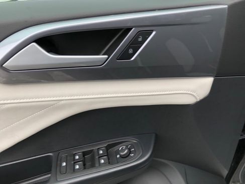 New 2026 Volkswagen Taos SEL AWD/4WD image 11