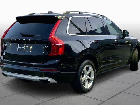Used 2017 Volvo XC90 T5 Momentum w/ Vision Package image 13