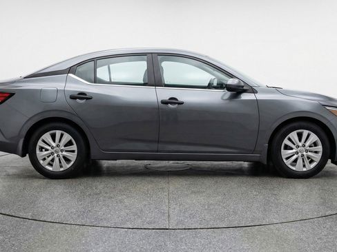 Used 2025 Nissan Sentra S image 11