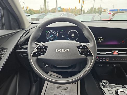 Used 2023 Kia Niro Wind w/ Wind Preserve Package image 8