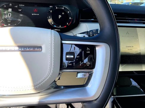 Used 2025 Land Rover Range Rover Long Wheelbase SE image 21