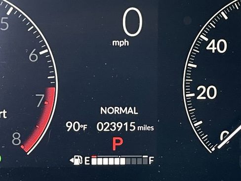 Certified 2025 Honda HR-V LX image 14